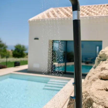 Jatu Retreat Villa *