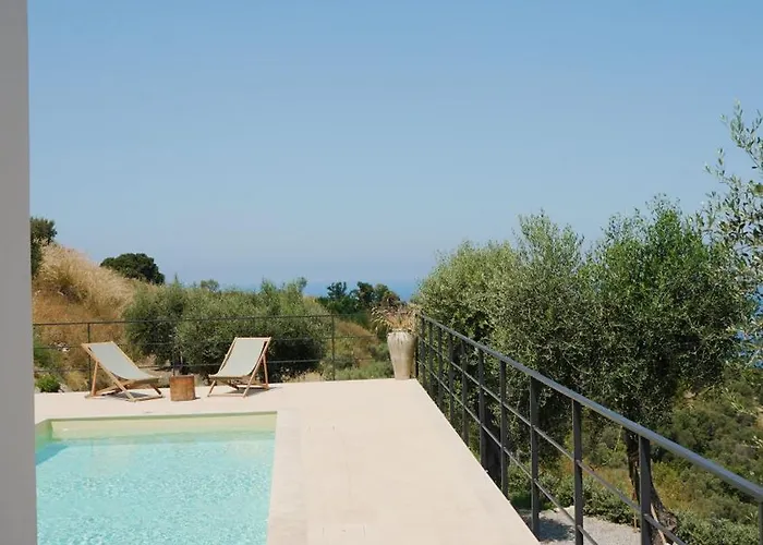 Jatu Retreat Villa *