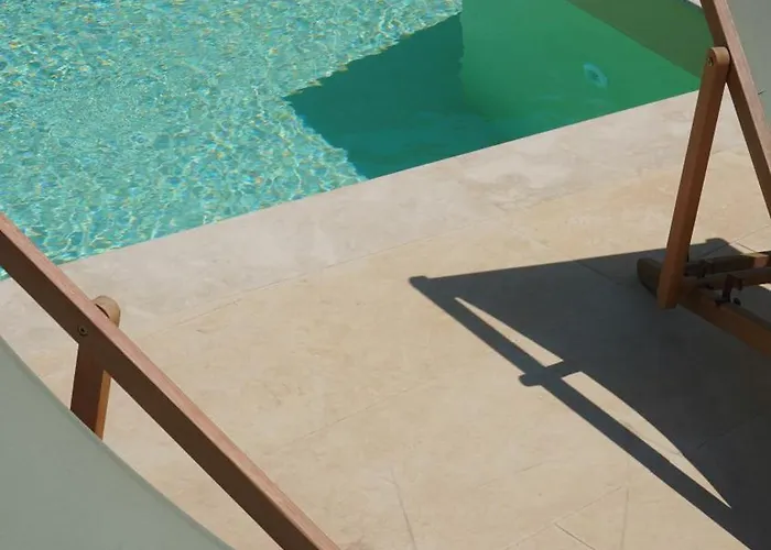 Jatu Retreat * San Costantino