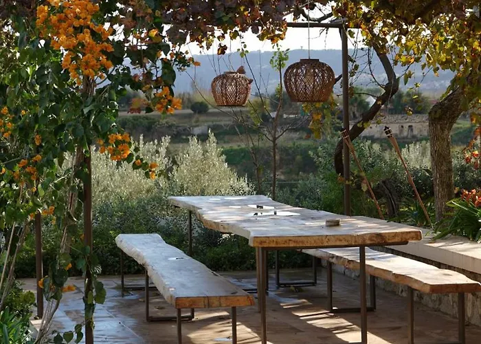 Jatu Retreat * San Costantino